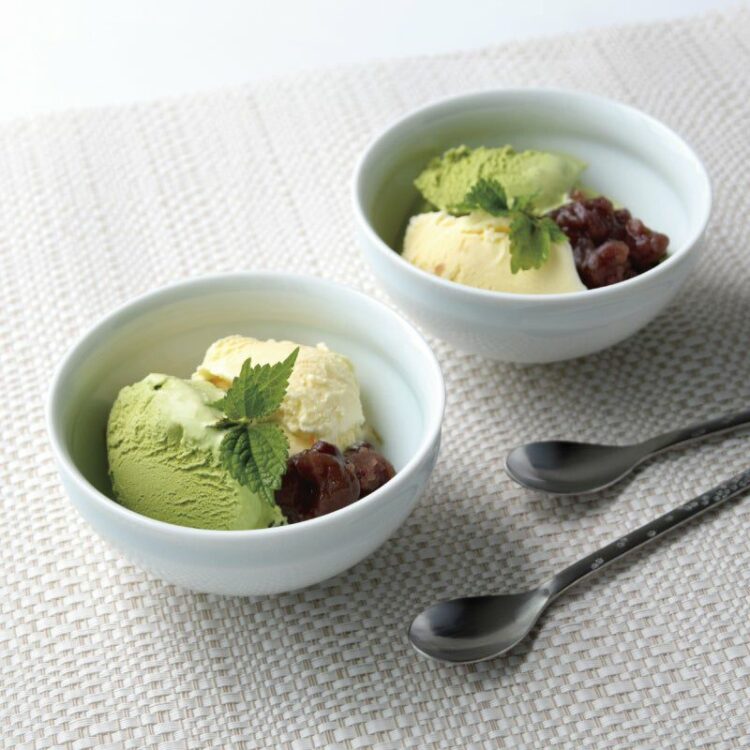 幅広い用途に月の雫お茶呑茶碗